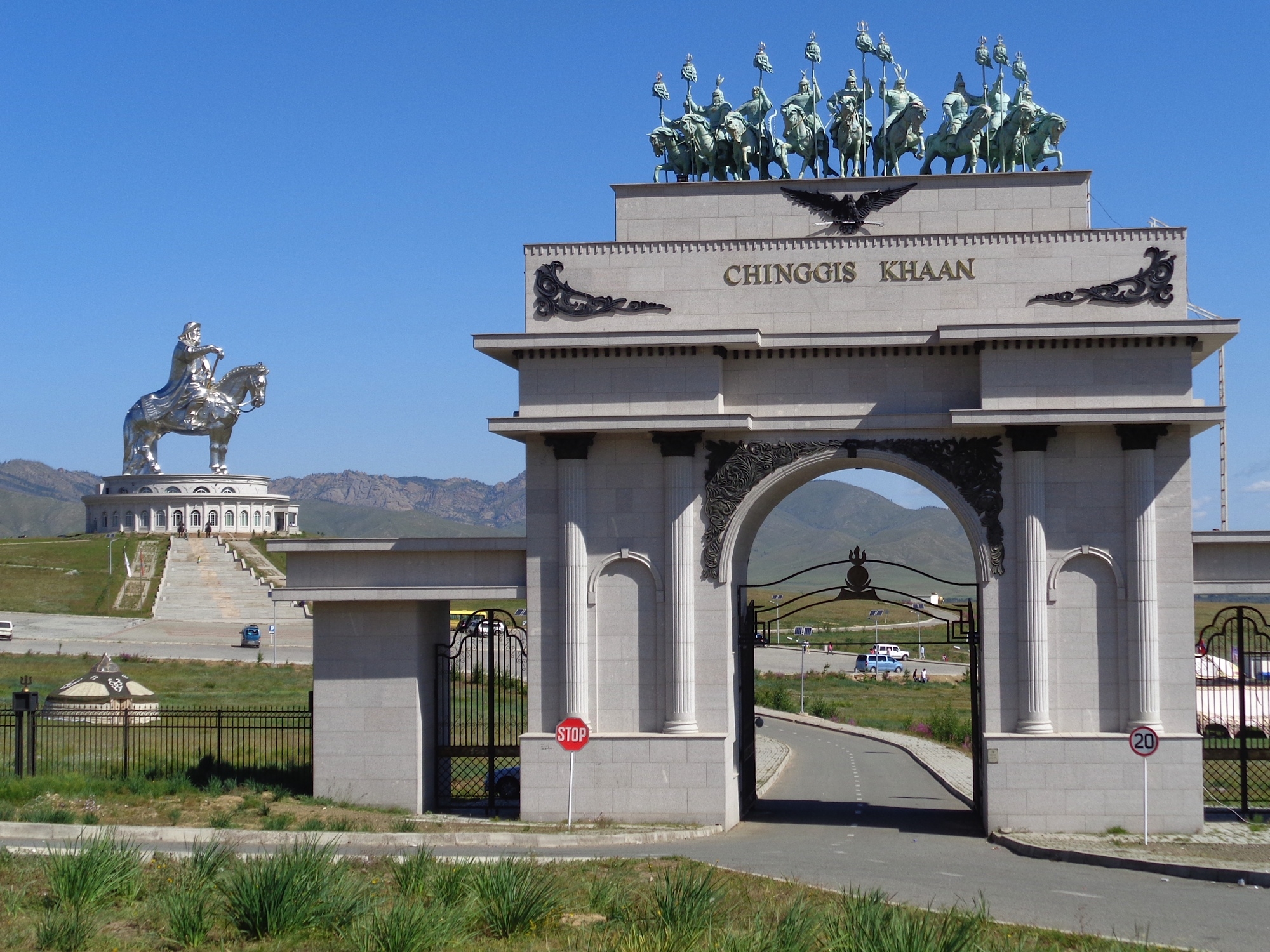 Chinggis Khaan Statue